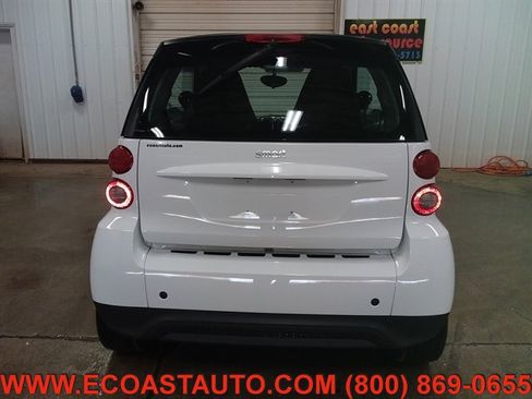 Used 2013 smart fortwo pure image 7