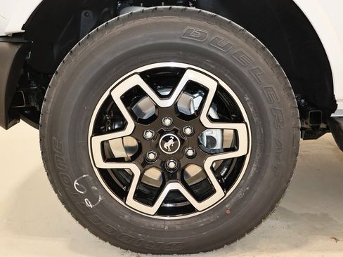 New 2025 Ford Bronco Outer Banks image 33