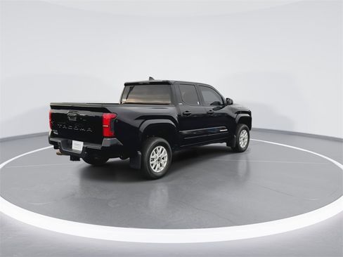 Used 2025 Toyota Tacoma SR image 8