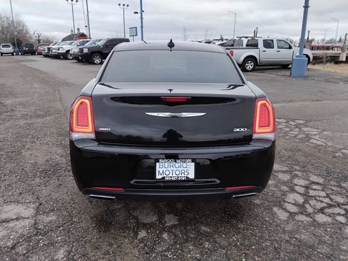 Used 2016 Chrysler 300 S image 6