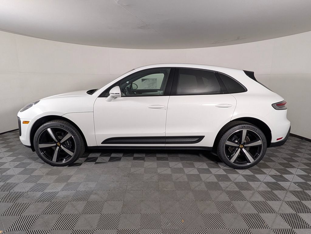 New 2026 Porsche Macan AWD/4WD image 2