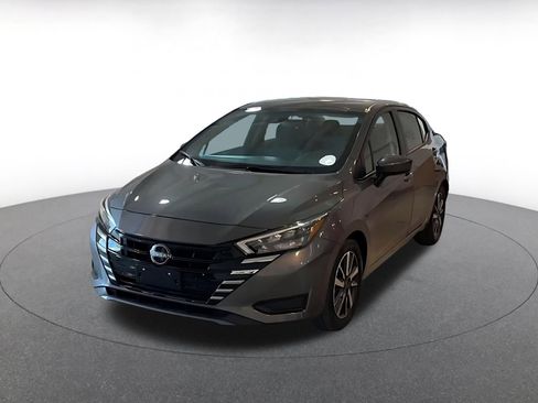 Used 2025 Nissan Versa SV FWD image 7