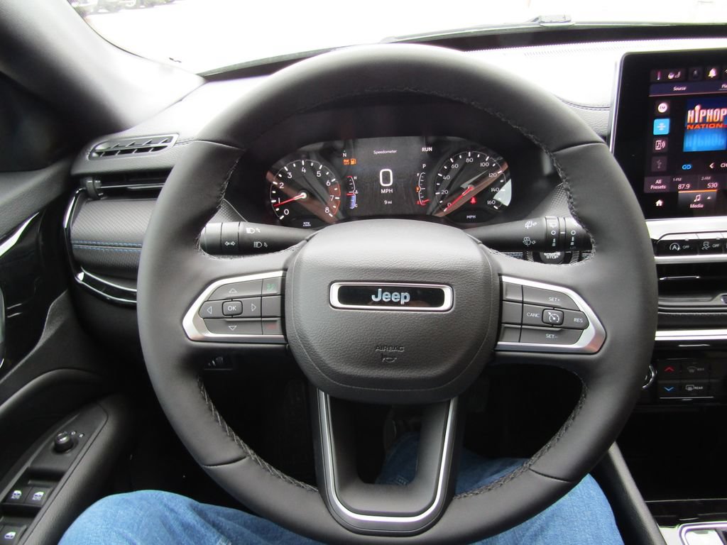 New 2026 Jeep Compass Latitude AWD/4WD image 22