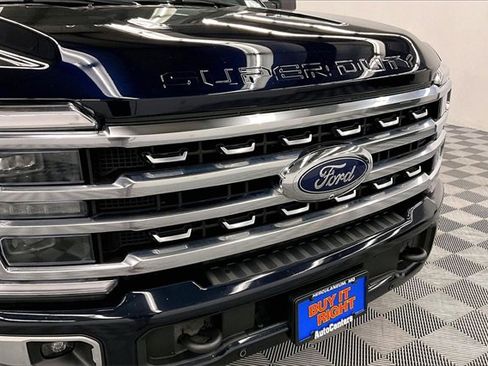 Used 2023 Ford F350 Platinum w/ Tremor Off-Road Package image 31