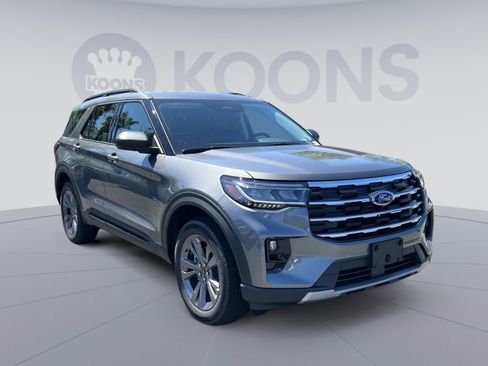 New 2026 Ford Explorer Active w/ Active Comfort Package AWD/4WD image 2