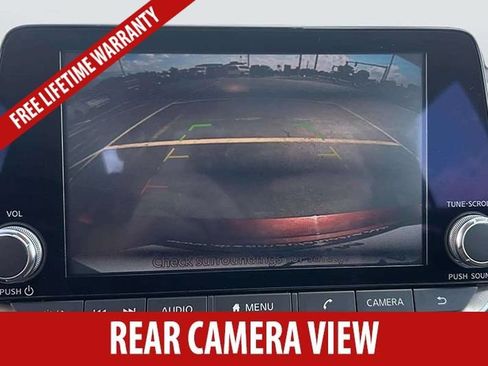 Used 2024 Nissan Altima 2.5 SV FWD image 9