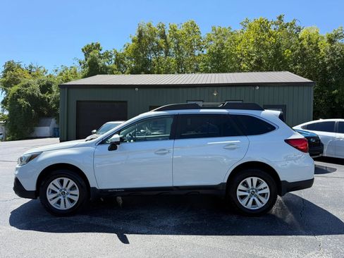 Used 2019 Subaru Outback 2.5i Premium AWD/4WD image 3