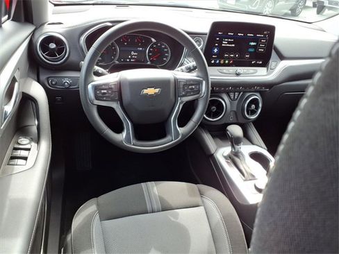 Used 2023 Chevrolet Blazer LT w/ Convenience Package image 3