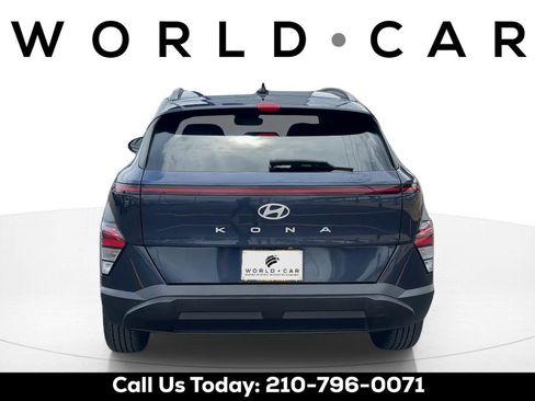 Used 2024 Hyundai Kona SEL FWD image 4
