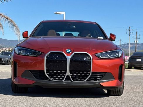 Used 2023 BMW i4 eDrive35 w/ Premium Package image 8