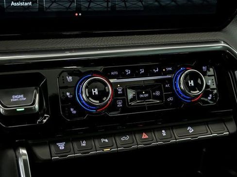 New 2026 GMC Sierra 2500 Denali w/ Denali Reserve Package image 17