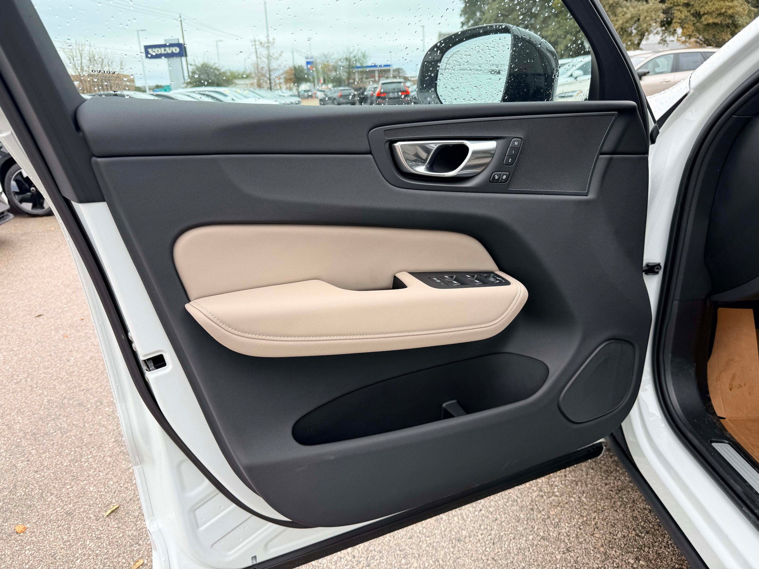 New 2026 Volvo XC60 B5 Core AWD/4WD image 10