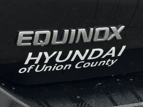 Used 2021 Chevrolet Equinox LT image 25