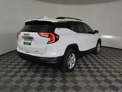 Used 2022 GMC Terrain SLE w/ Driver Convenience Package AWD/4WD image 9