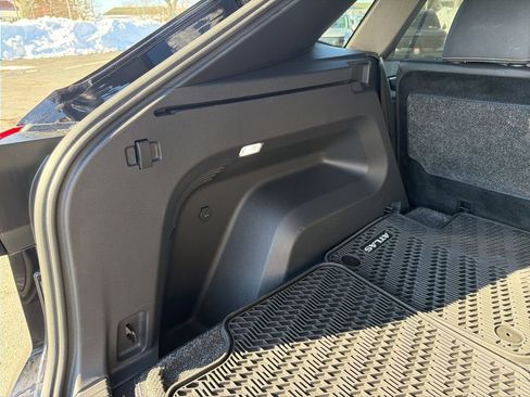 Used 2025 Volkswagen Atlas Cross Sport SEL R-Line AWD/4WD image 40