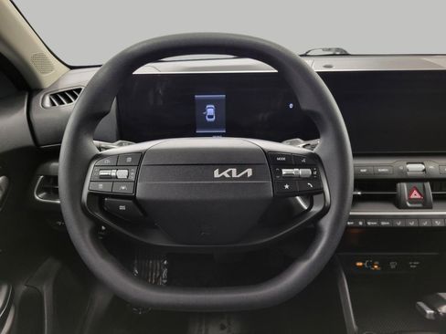 Used 2025 Kia K4 FWD image 6