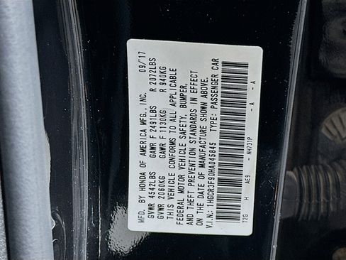 Used 2017 Honda Accord Touring image 12