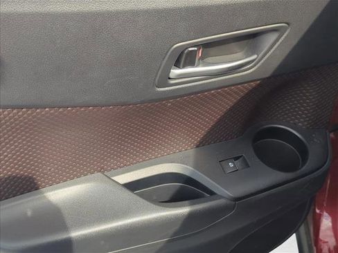 Used 2019 Toyota C-HR Limited image 11