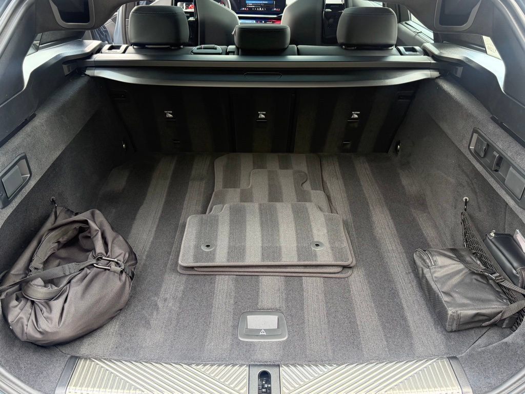 New 2027 BMW M5 Touring AWD/4WD image 26