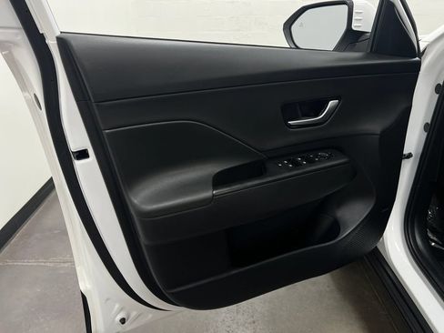 Used 2024 Hyundai Kona Limited AWD/4WD image 13