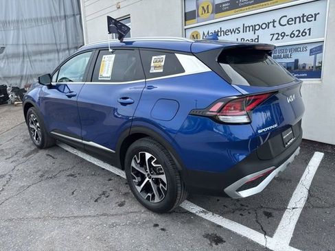 Certified 2023 Kia Sportage EX AWD/4WD image 3