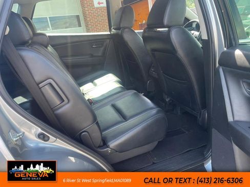Used 2011 MAZDA CX-9 Touring w/ Moonroof & Bose Audio Pkg image 12