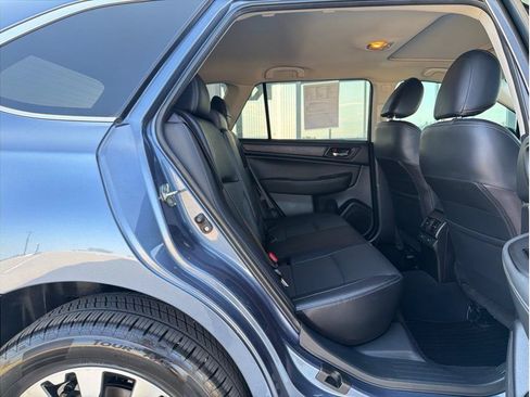 Used 2017 Subaru Outback 3.6R Limited AWD/4WD image 16