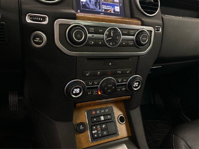 Used 2016 Land Rover LR4 HSE Silver Edition AWD/4WD image 32