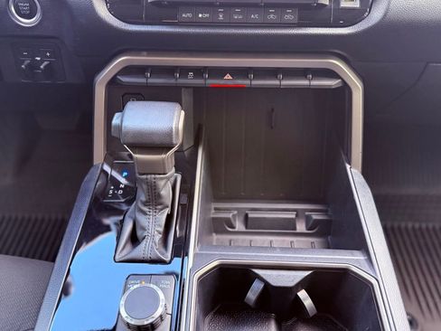 Used 2022 Toyota Tundra SR5 RWD image 15