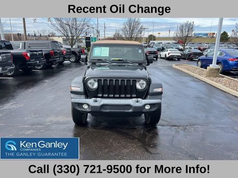 Used 2019 Jeep Wrangler Sport AWD/4WD image 4