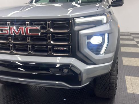 Used 2024 GMC Canyon AT4X AWD/4WD image 27