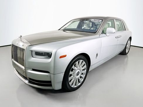 Used 2018 Rolls-Royce Phantom Sedan image 1