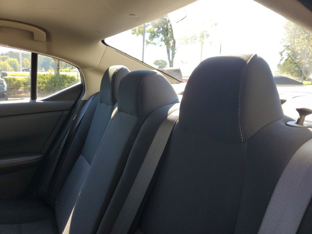 Used 2025 Nissan Sentra SV FWD image 11