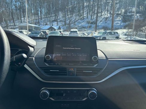 Used 2025 Nissan Altima 2.5 SV image 20