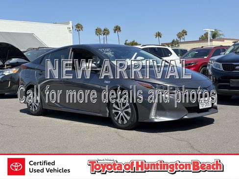 Used 2022 Toyota Prius Prime XLE FWD image 1