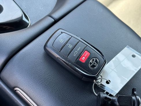 Used 2024 Toyota Crown Limited image 26