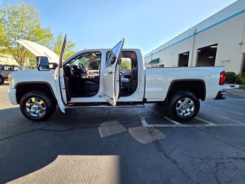 Used 2016 GMC Sierra 3500 Denali w/ Duramax Plus Package image 23