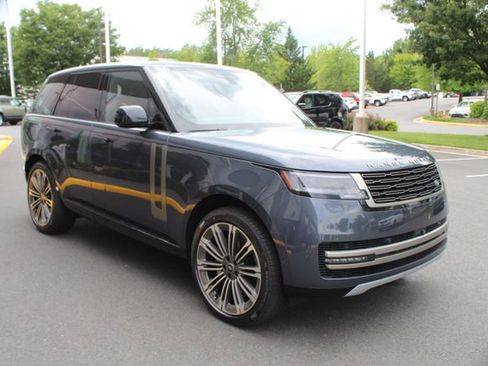 New 2025 Land Rover Range Rover SE image 9