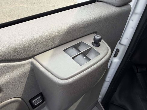 Used 2022 Chevrolet Express 2500 w/ Driver Convenience Package RWD image 17