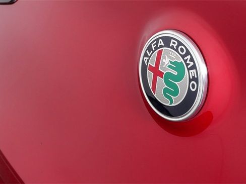New 2025 Alfa Romeo Stelvio Sprint image 38