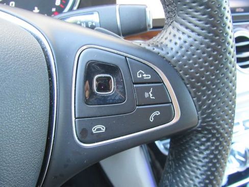 Used 2017 Mercedes-Benz E 300 image 37