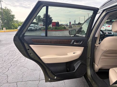 Used 2017 Subaru Outback 2.5i Limited AWD/4WD image 10