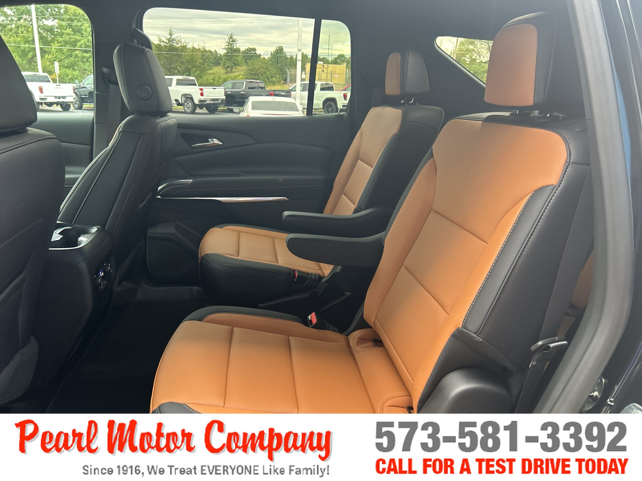 New 2027 Chevrolet Traverse Z71 w/ Driver Confidence Package AWD/4WD image 22