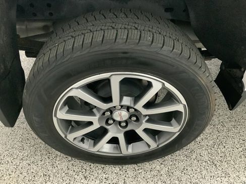 Used 2021 GMC Canyon Denali image 13