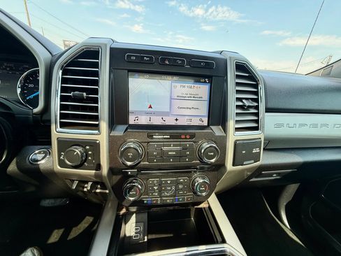 Used 2017 Ford F350 Lariat w/ Lariat Ultimate Package AWD/4WD image 11