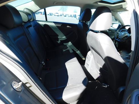 Used 2015 Volkswagen Jetta SE image 5