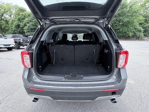 Used 2023 Ford Explorer Limited AWD/4WD image 9