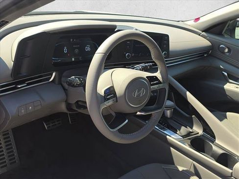 New 2026 Hyundai Elantra SEL Sport Premium FWD image 4