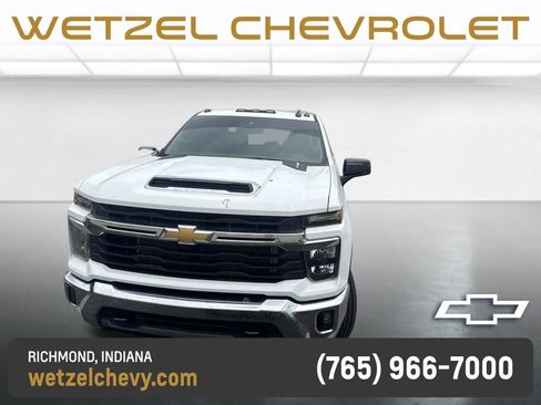 Used 2024 Chevrolet Silverado 2500 LT w/ Convenience Package AWD/4WD image 11