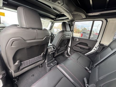 New 2026 Jeep Wrangler Unlimited Rubicon image 13